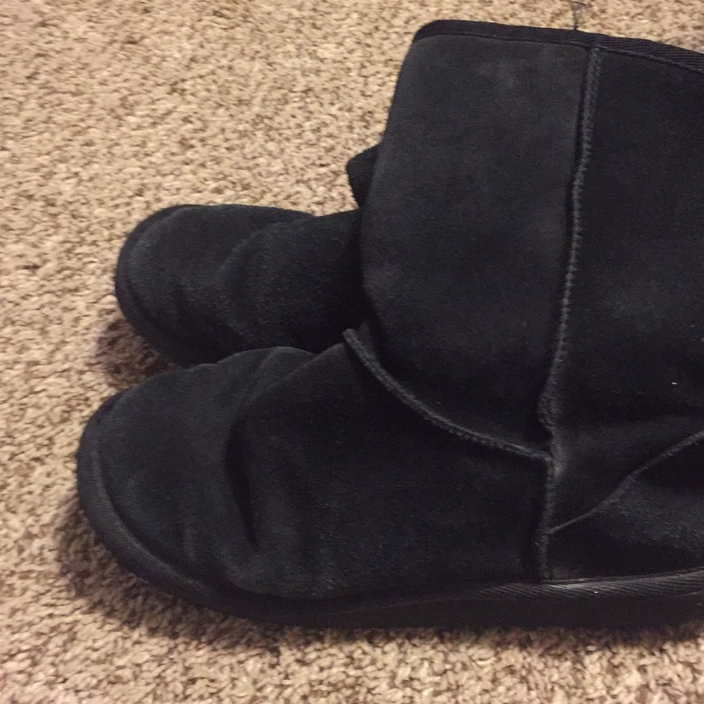 Black boots